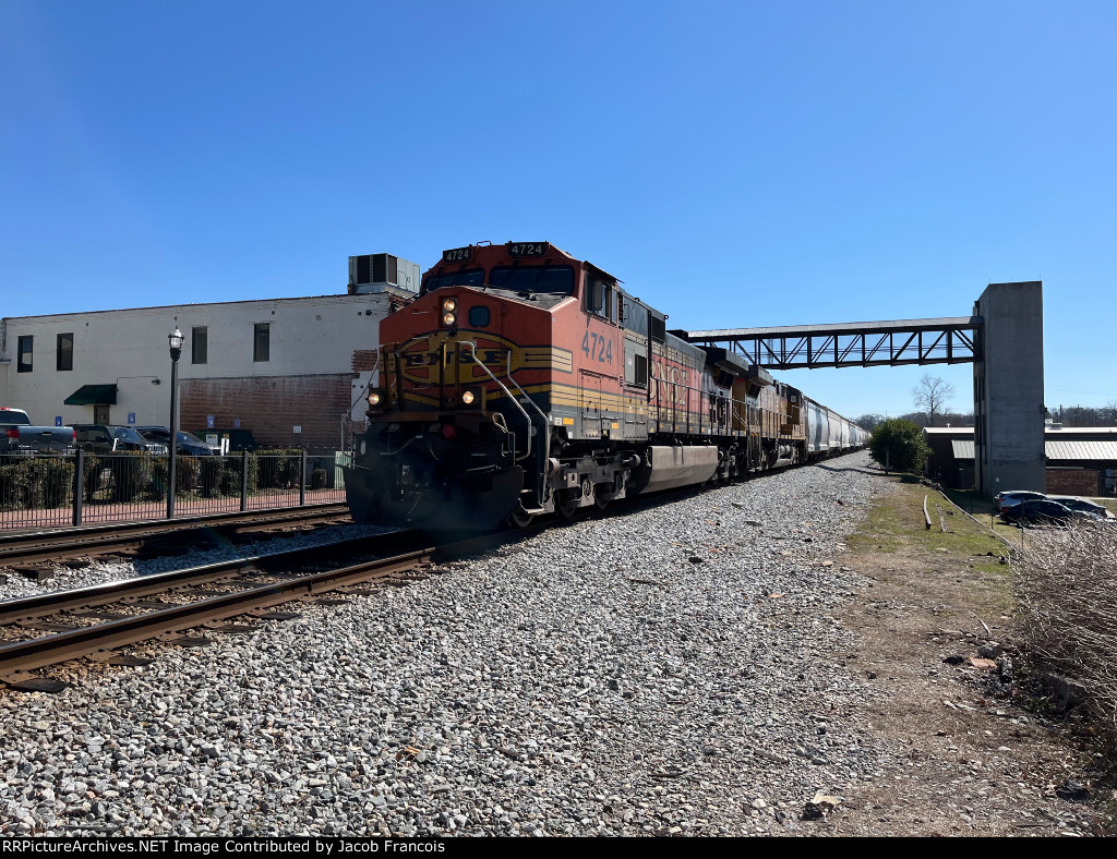 BNSF 4724